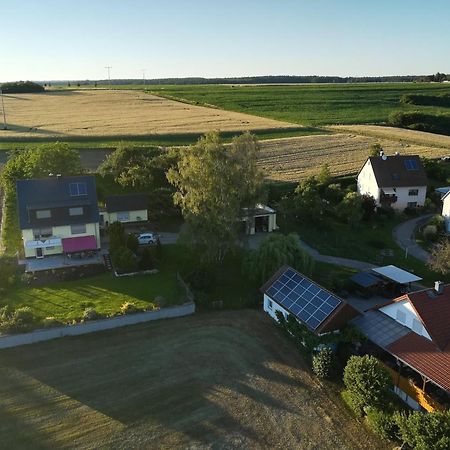 Fewo Haus Hutzelbuck In Idyllisch-Gruener Lage Naehe An Ansbach Extérieur photo